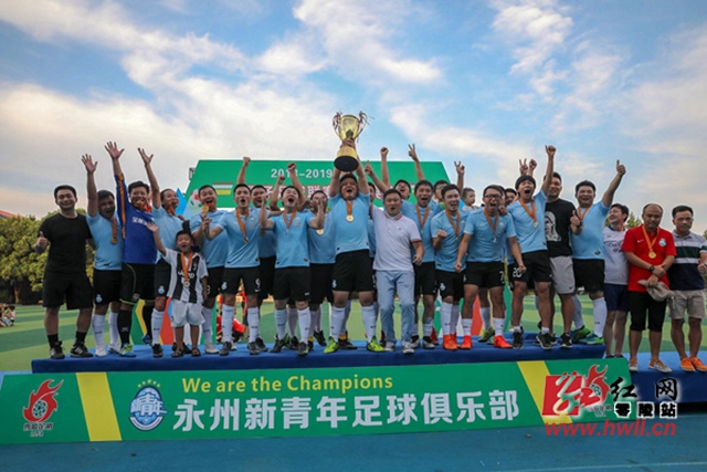 王哲林8分上海力克江苏获首胜 崔晓龙空砍24分