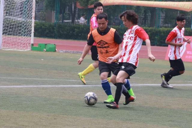 37岁韩德君和34岁李晓旭轻松通过体能测试